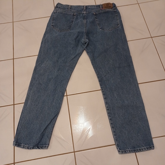 4/$60 Blue Wrangler Jeans - Size 38 X 32 (Men) - Picture 5 of 6